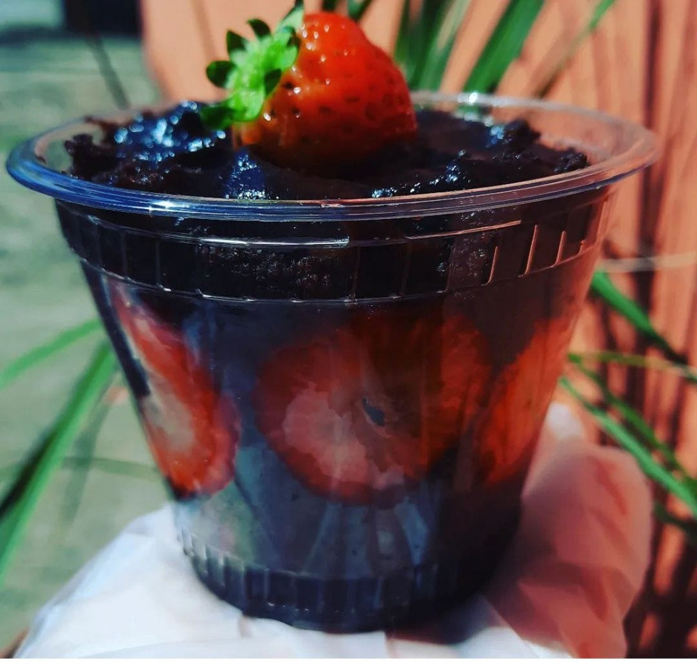 Bolo no Pote Chocolate com Morango