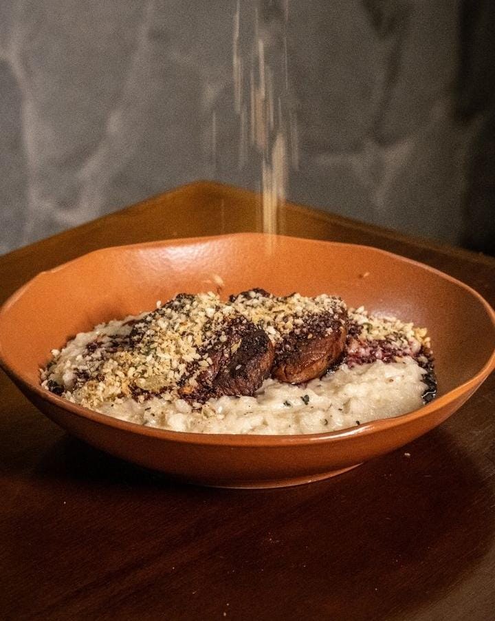 RISOTO DE GORGONZOLA COM FILÉ MIGNON